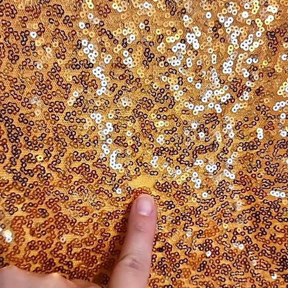 Gold Sequin top - Picture 2 of 8
